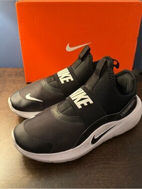 Nike Flex Runner Kids Black and White Slip-On Sneaker with Elastic Strap